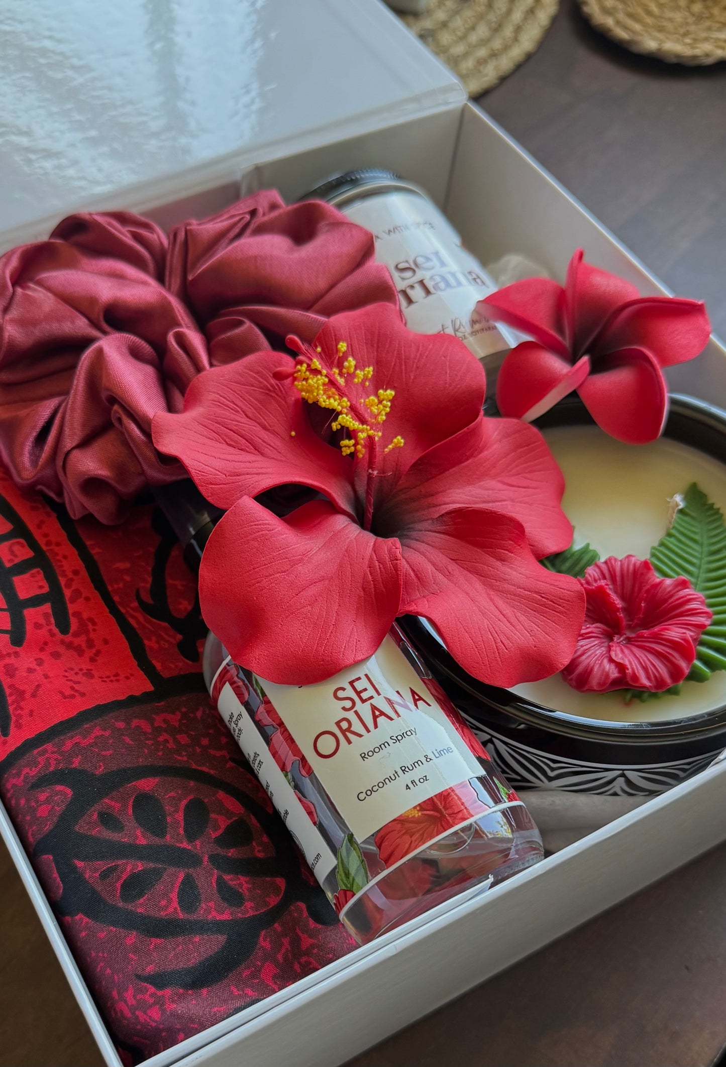 Aute This World Box 🌺