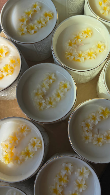 Puaolena Candle