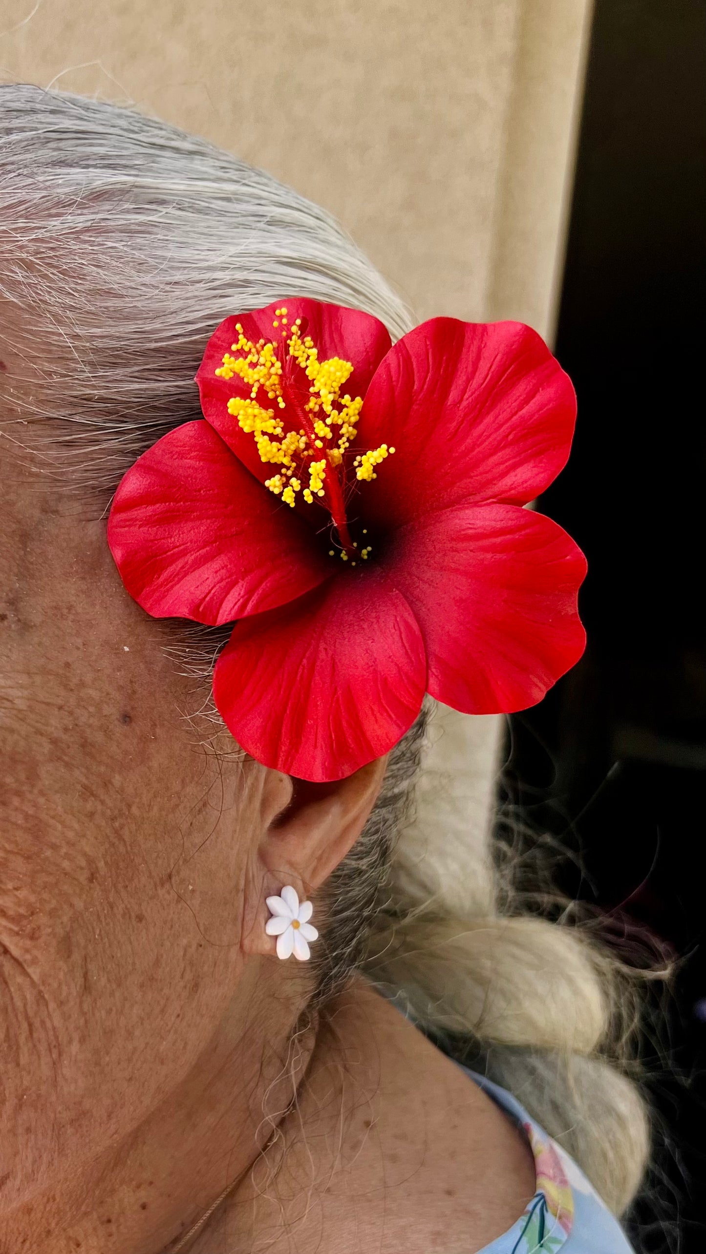 Medium Hibiscus Sei